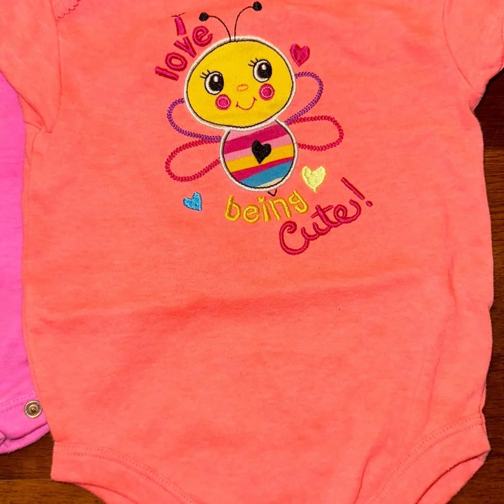 Set of two short sleeve onesies 12 months - Picture 2 of 4